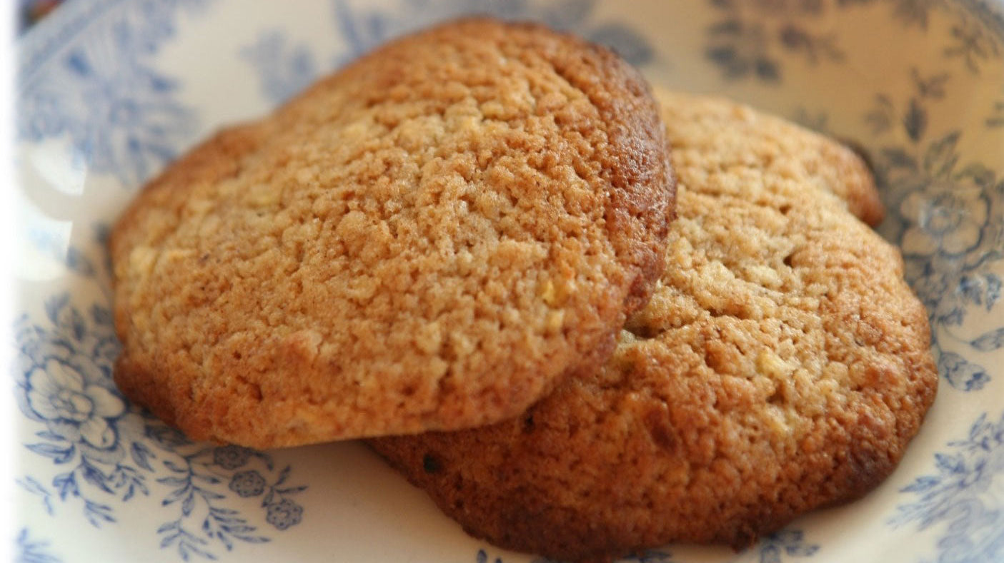 Haxnicks- apple biscuits recipe- how to bake apple biscuits- apple biscuits from windfall apples