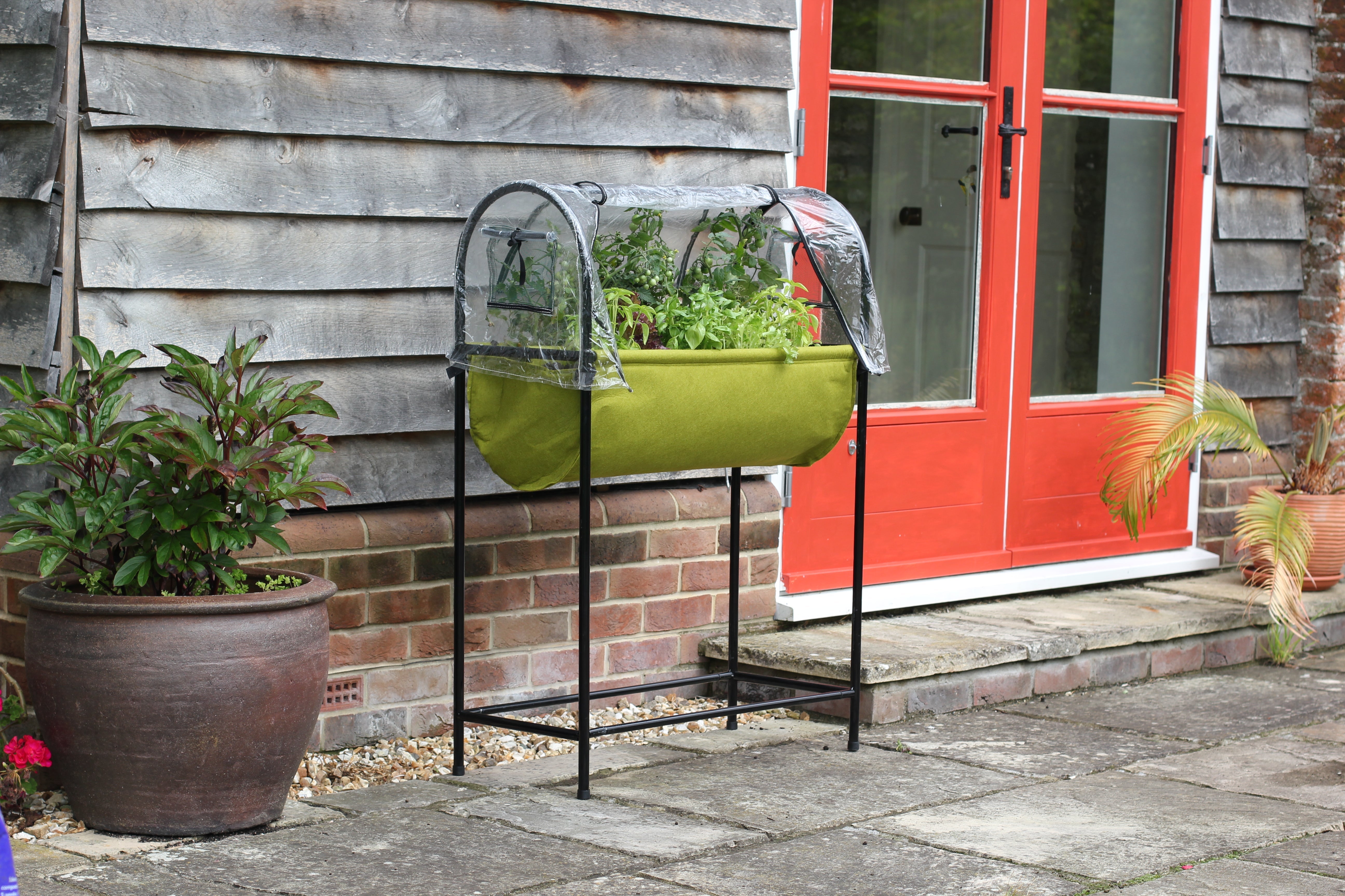 Product Bite: Vigoroot Easy Table Garden