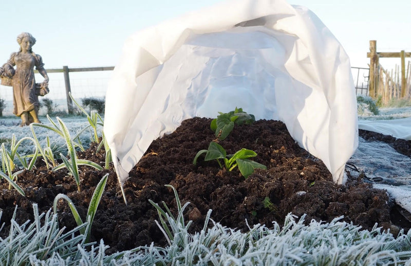 Haxnicks- easy fleece tunnels- plant protection- plant warmer- pest/sun protection